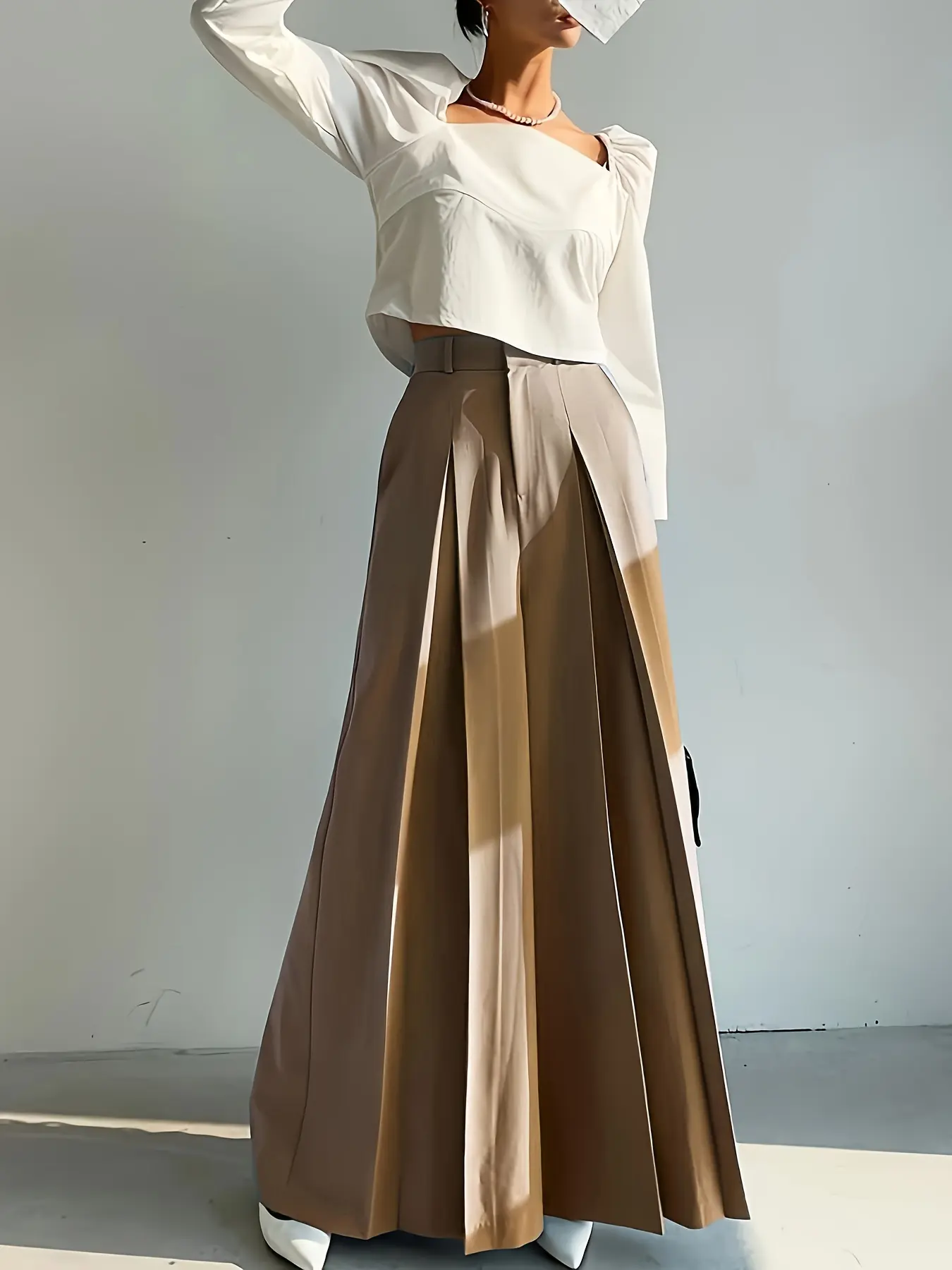 Women's High-Waisted Pleated Wide-Leg Trousers - Elegant, Casual, Polyester Blend, Fashion-Forward Looks, Ease of Movement, Do Not Dry Clean, High Waist, Machine Washable