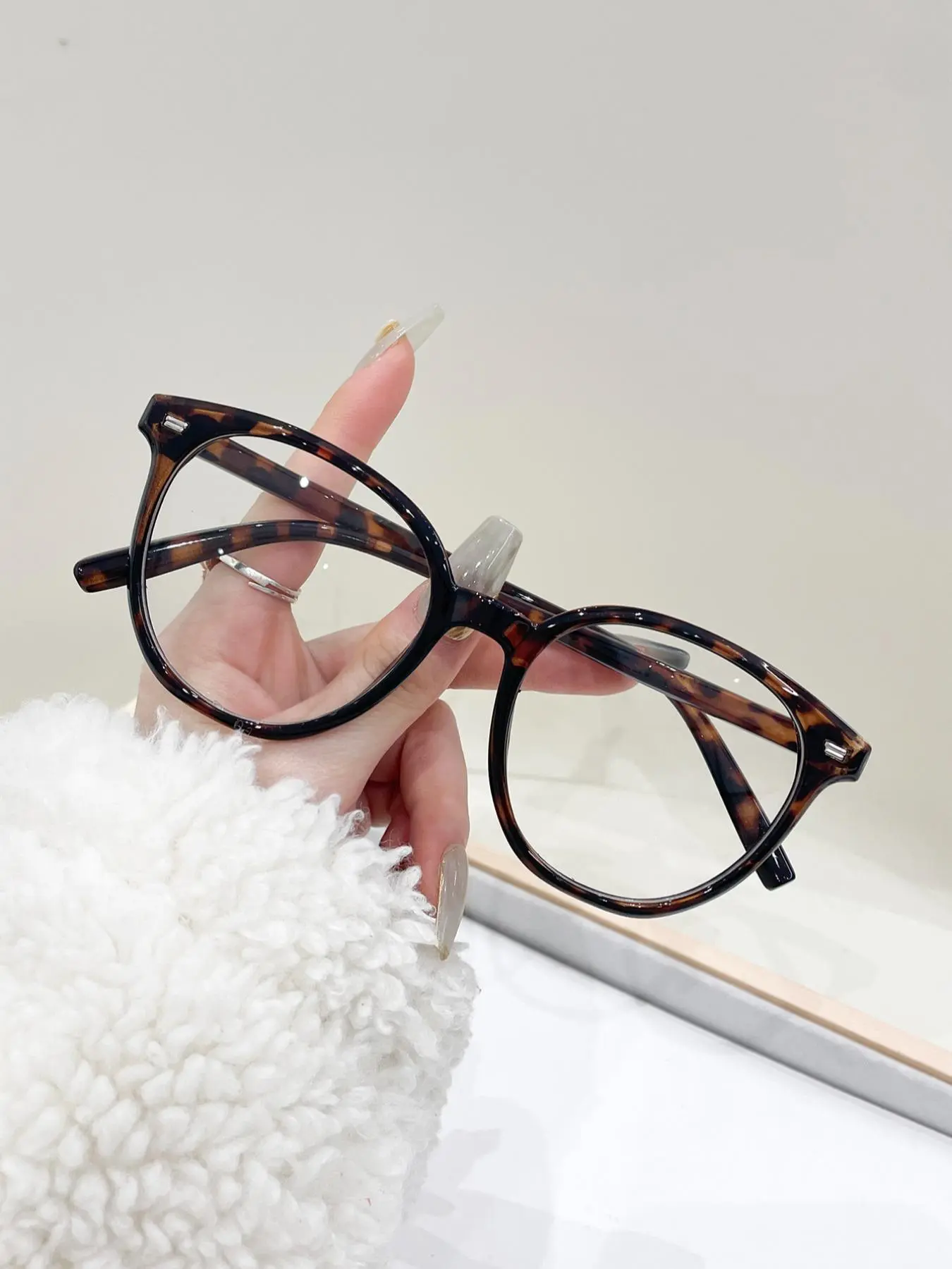 Cute Round Frame Tortoise Pattern Eyeglasses, Trendy Frames, Anti-blue Light Eyeglasses for Women & Men, Fashion Eyeglasses for Work, Perfect for Student Daily Use, Tortoiseshell Glasses, Fashion Eyewear