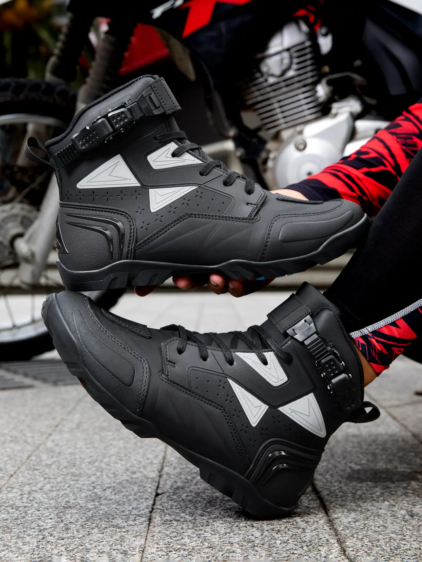 Men's Motorcycle Riding Boots, Anti-Slip Durable Comfortable Racing Shoes, Waterproof Outdoor Footwear, Waterproof Safety Design, Ideal for Motorbike Enthusiasts, Water Resistant Footwear