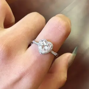 2 Karat Moissanite Ring S925 Valentines Gift , Gift for Wedding/Birthday/Mother'sDay/Christmas