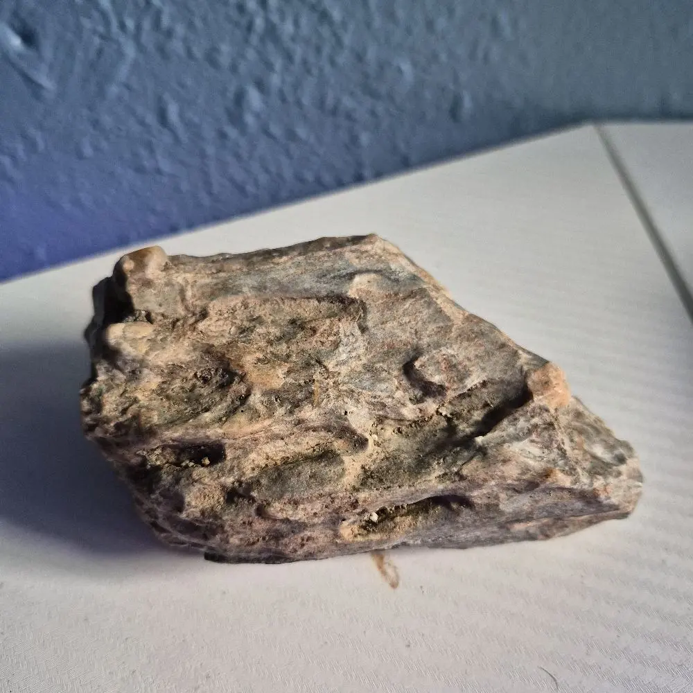 Banded Quartz/Feldspar Gneiss, Palm Springs-Sourced Natural Decorative Stone