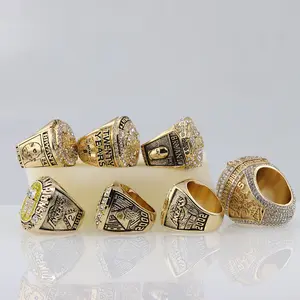 HR 7 RING AND BOX SET