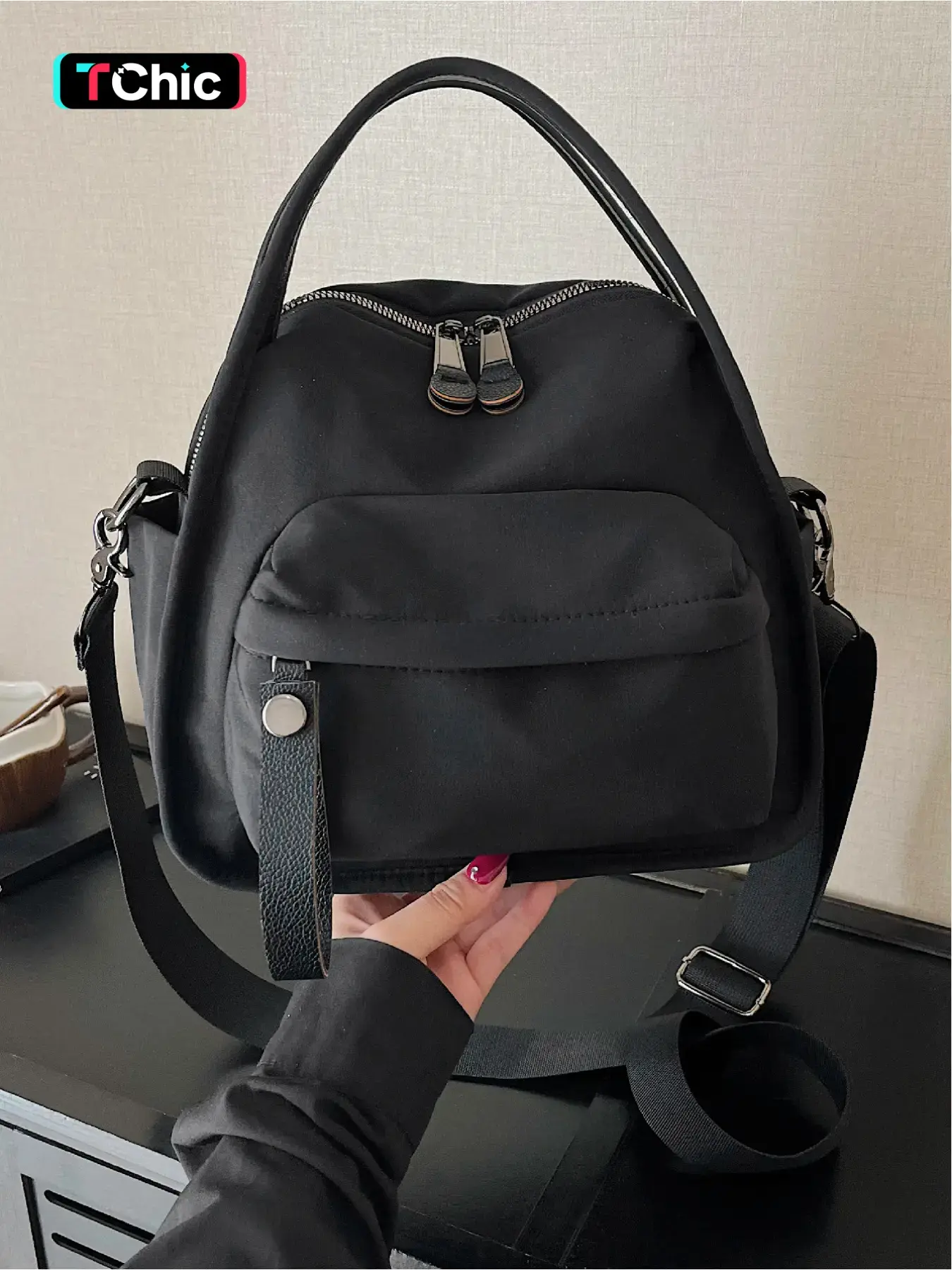 Fashionable casual handbag, retro style, daily adjustable shoulder strap, multi pocket shoulder bag, office workwear style, elegant commuter bag, simple crossbody bag, Versatile Shoulder Bags, Trendy Commuting Bag, Everyday Shoulder Bag