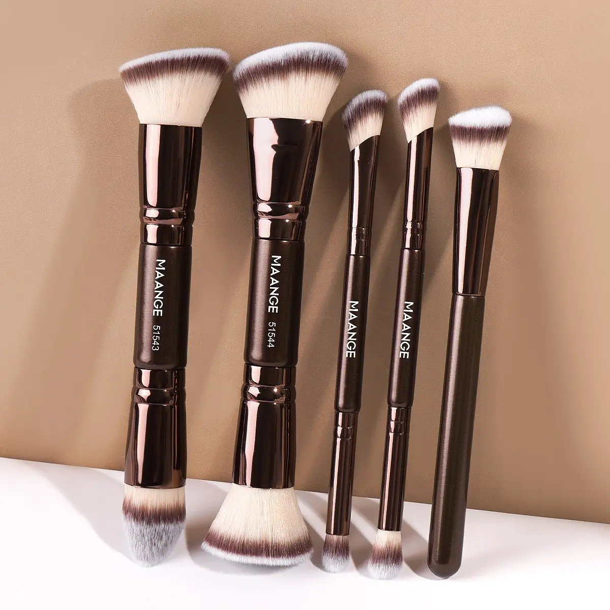 Mange 5-Piece Makeup Brush Set: Foundation Brush, Concealer Brush, Blush Brush, Contour Brush - Cosmetic Tools