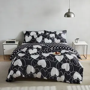 Minimalist heart-shaped pattern pillowcases in a 2/3 set (1 pillowcase + 1/2 pillowcase). Black and white printed bedding suitable for all seasons. Available in 9 sizes. Can be given as a holiday gift, such as for Valentine's Day.