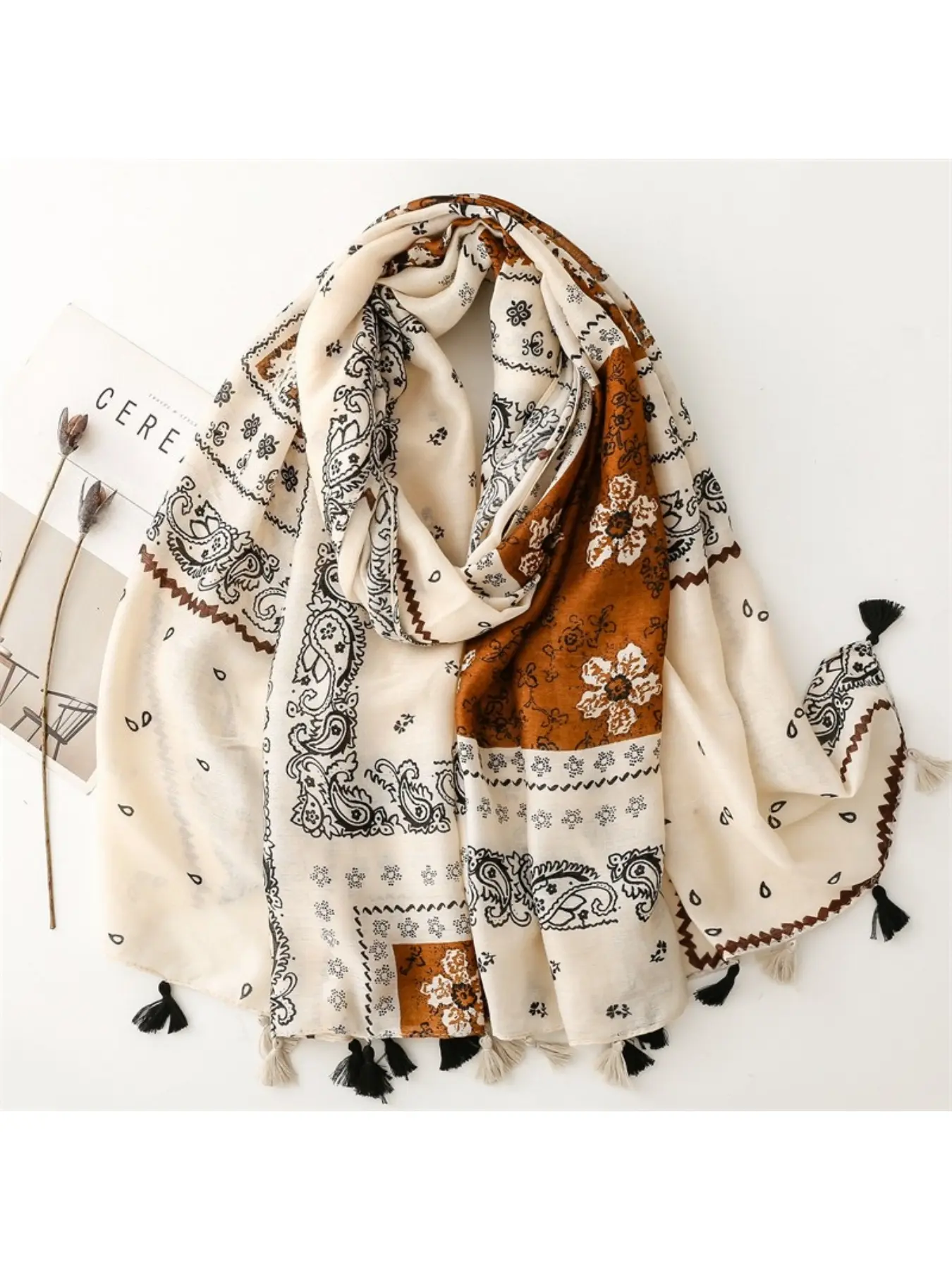 Thick and soft cotton-linen scarves for men and women in autumn and winter, Indian paisley fringe travel shawls for women with a silk-like touch, Boho Style Shawl
