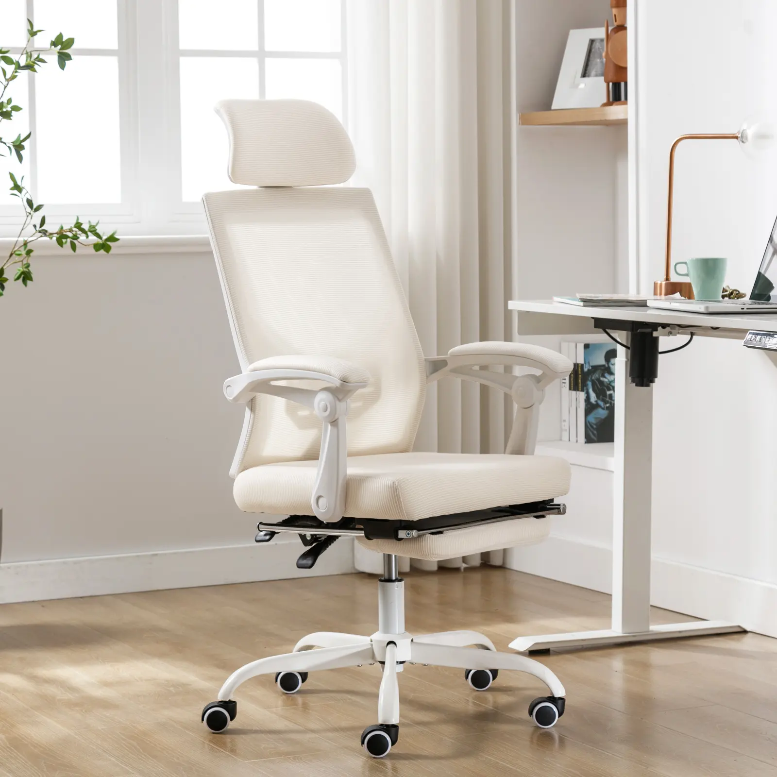 Ergonomic Office and Gaming Chair with Footrest – Adjustable High Back Mesh Desk Chair, leaning chair、Breathable Computer Chair for Home Office, Perfect for Long Hours of Work & Play