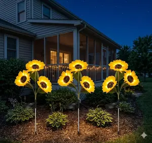 Solar sunflower light (three-head design), waterproof, suitable for outdoor gardens, lawns, and flower beds.Automatically lights up at dusk, intelligent sensor.Solar LED light source, landscape lighting, one-pack.