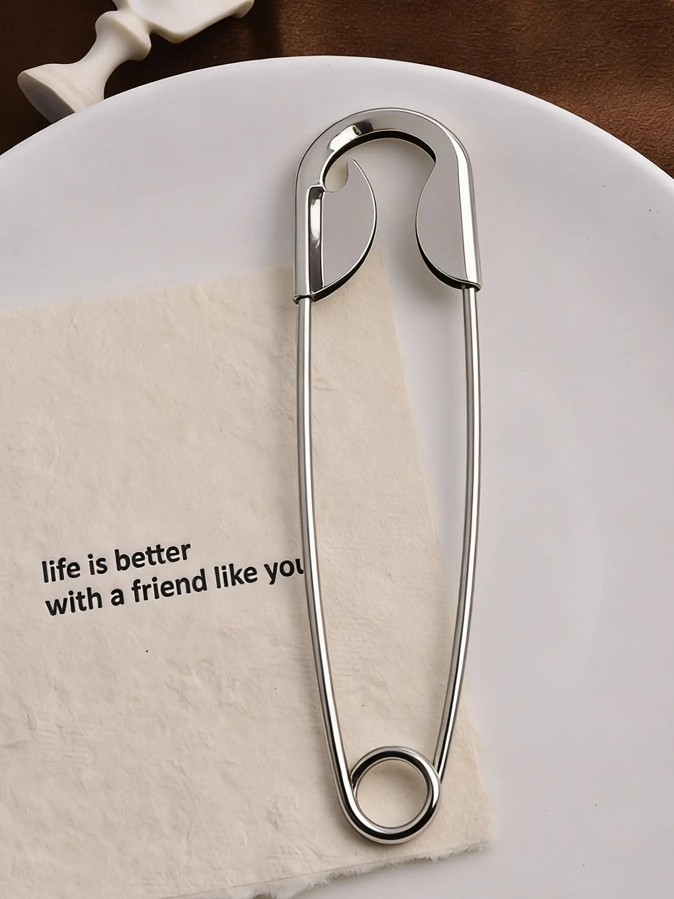 A minimalist-style metal large safety pin hairpin, Fashion Hairpins, Hair Clip, suitable for daily wear, vacation dates, and other occasions, and also a delightful and exquisite small gift.