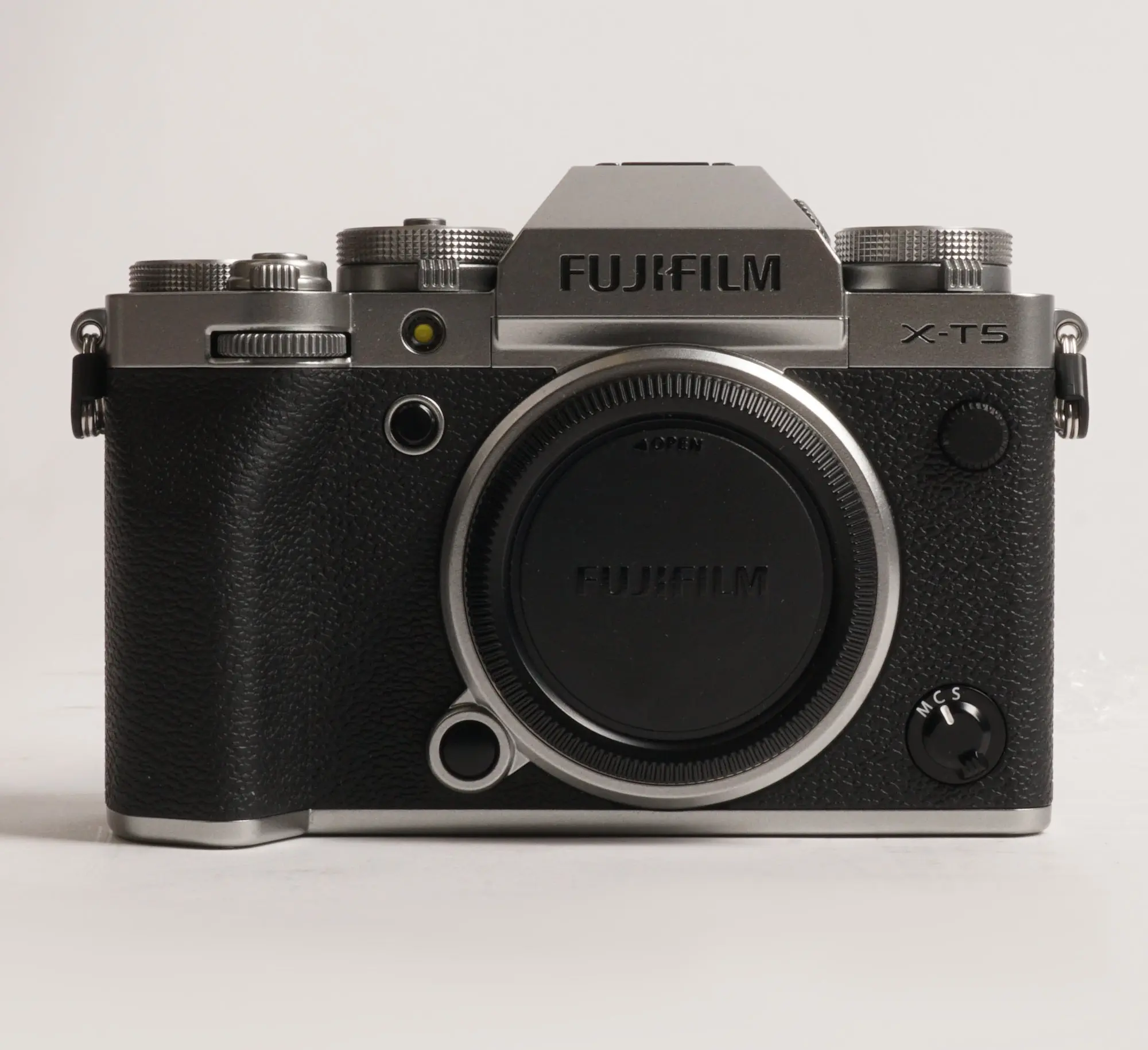 Fujifilm X-T5 Mirrorless Camera Body (Silver) (Used)