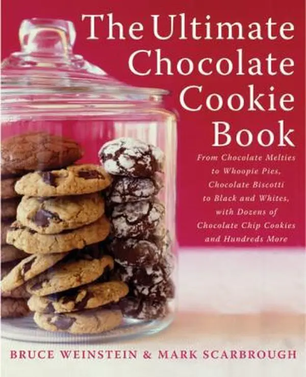 USED Book - The Ultimate Chocolate Cookie Book: From Chocolate Melties to Whoopie Pies, Chocolate Biscotti to Black and Whites, with Dozens of Chocolate Chip Cookies and Hundreds More by Bruce Weinstein (Paperback) - english