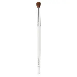e.l.f. Blending Eye Brush, Softens Dramatic Edges & Fine Lines, For Eyeshadow, Eyeliner & Concealer