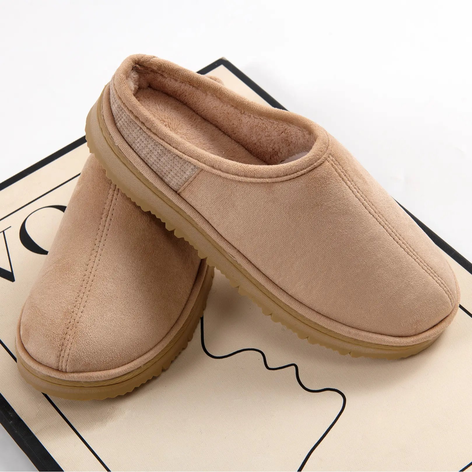 Easy slip-on clog mule design with no back strap. Non-slip rugged rubber outsole. Indoor and outdoor universal  M(7-8)