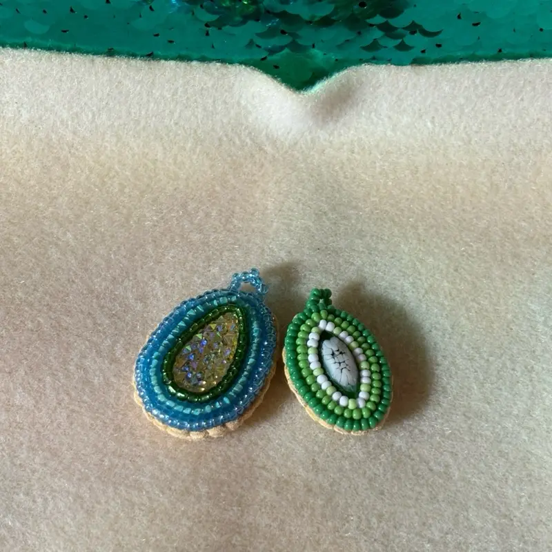 Teardrop Beaded Necklace Pendants - Native American Beadwork