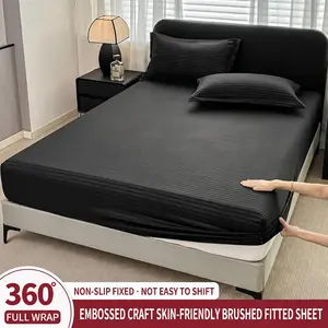 1pc Single-bed fitted sheet, striped, brushed finish, skin-friendly and soft, plain colour, machine washable, easy to remove and wash, secure fit, non-slip mattress cover