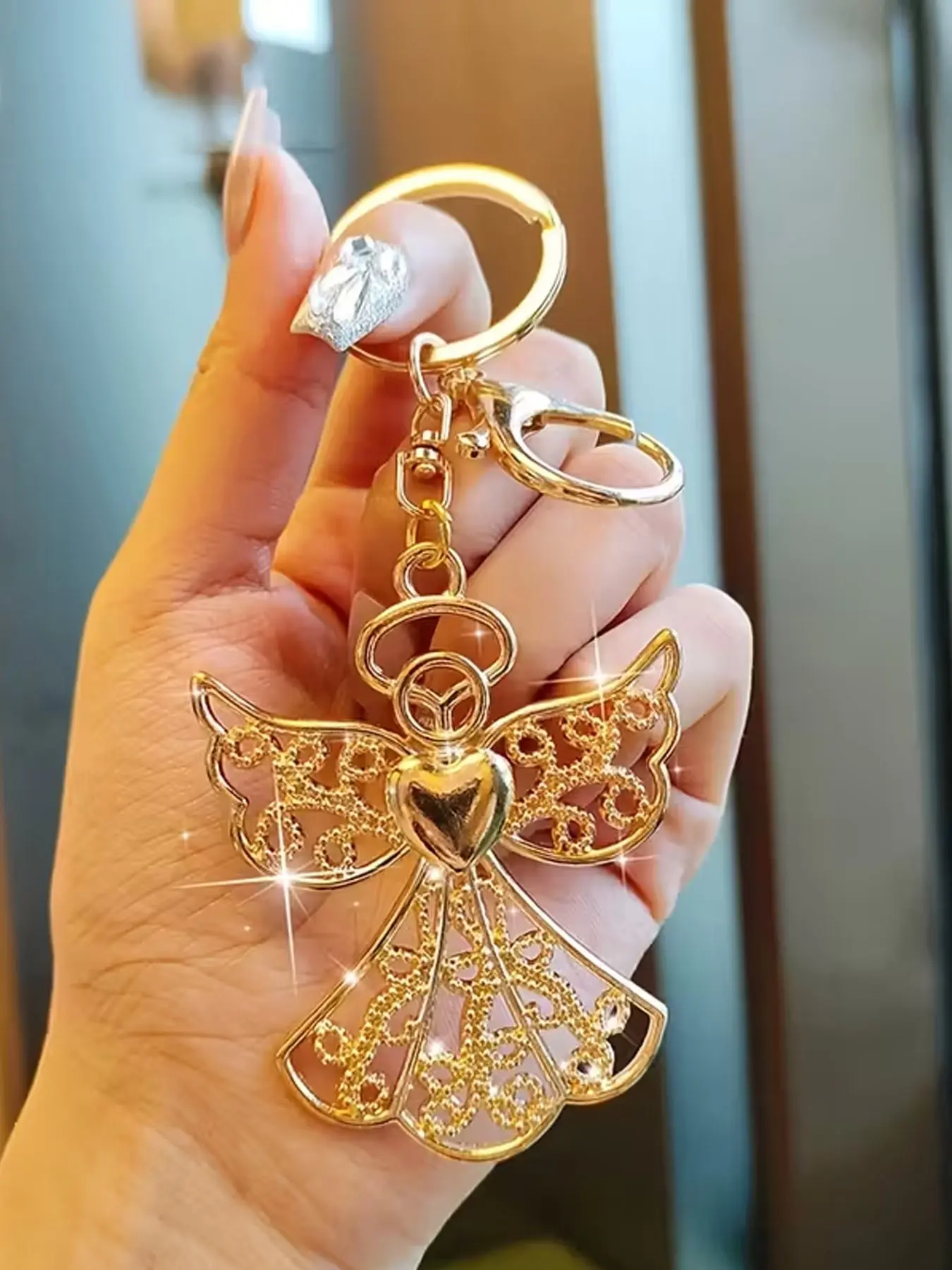 Lobster Buckle Hollow Angel+Love Keychain, Exquisite Craftsmanship Lobster Buckle+Keyring, Keychain Charm, Key Accessories, Convenient For Hanging Keys And Bags, Ideal for Valentine's, Birthday, or Anniversary Gifts for Friends & Lovers