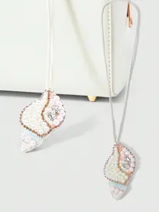 Handmade Beaded Ocean Style Vacation Element Conch Bead Sequins Leather Bag Charm, Stylish Playful Charm, Perfect for Woven Bags and Straw Baskets