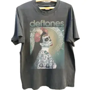 Deftones Shirt, Deftones Charcoal T-Shirt Unisex All Sizes, Men Gifts Graphic Tees