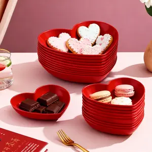 6pcs Heart-Shaped Plastic Plates, Valentine's Day Serving Dishes Set, Perfect for Weddings, Parties, Birthdays, Christmas, Halloween