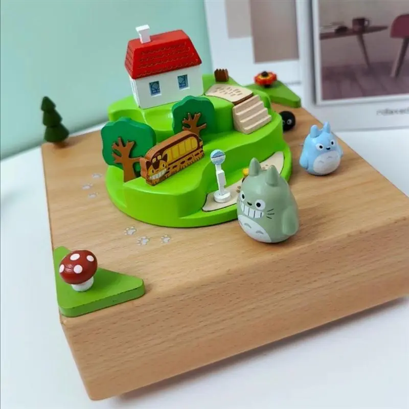 Handcrafted Carved Wooden Chinchilla Music Box - House Decoration Ornament, Chinchilla Charm Brings Cozy Whimsy, Relaxing Music, Festive Christmas Gift for Adults, Home Supplies
