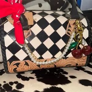 Black and White Speedy Crossbody Bag, Stylish Lightweight Handbag for Daily Use
