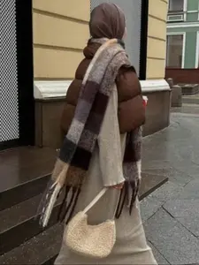 Elegant and fashionable women's winter scarf, high-end brown checkered scarf, Scottish patterned shawl, suitable for daily and outdoor use, warm and windproof hijab, perfect for Christmas and New Year gifts, Soft warm shawl