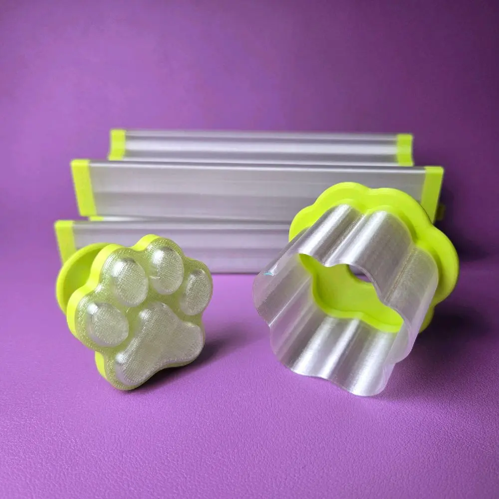 Cake Pop Cutter - Pawprint Shape (Embossed)