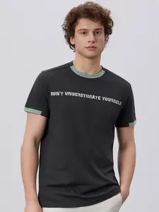 Mega T "DONT UNDERESTIMATE YOURSELF" Graphic Tee (Print Flaw) Short Sleeve Crew Neck Casual Cotton T-Shirt for Men Women