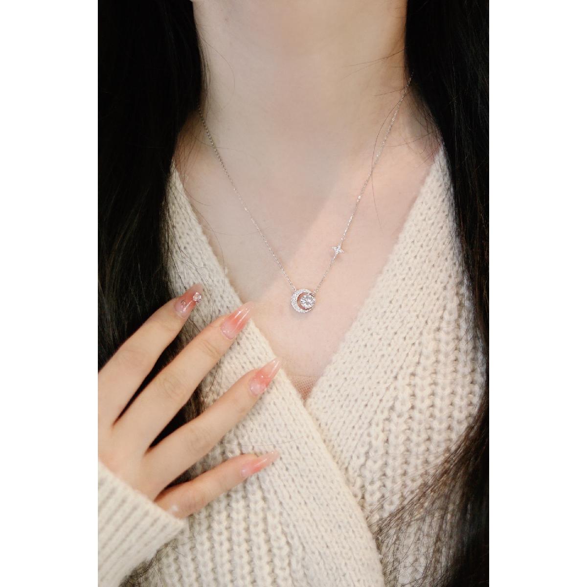 Luxury Moon & Star Shine Pendant Necklace for Women, Sophisticated Celestial Statement Neck Accessory, Premium Craftsmanship, Timeless Design for Formal Daily Wear, Trending Jewelry Gift