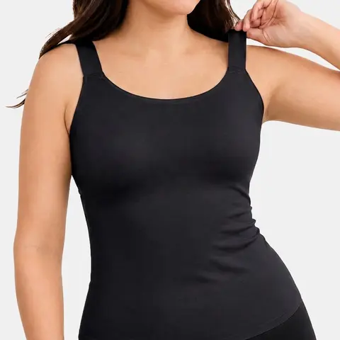 SOFT INTENTION In&Out Plus Size Cami with Built-in Bra, Tank Top with Bra Cami Tank Straps, Comfortable Fit, Summer Style, Minimalist Design Basic Womenswear