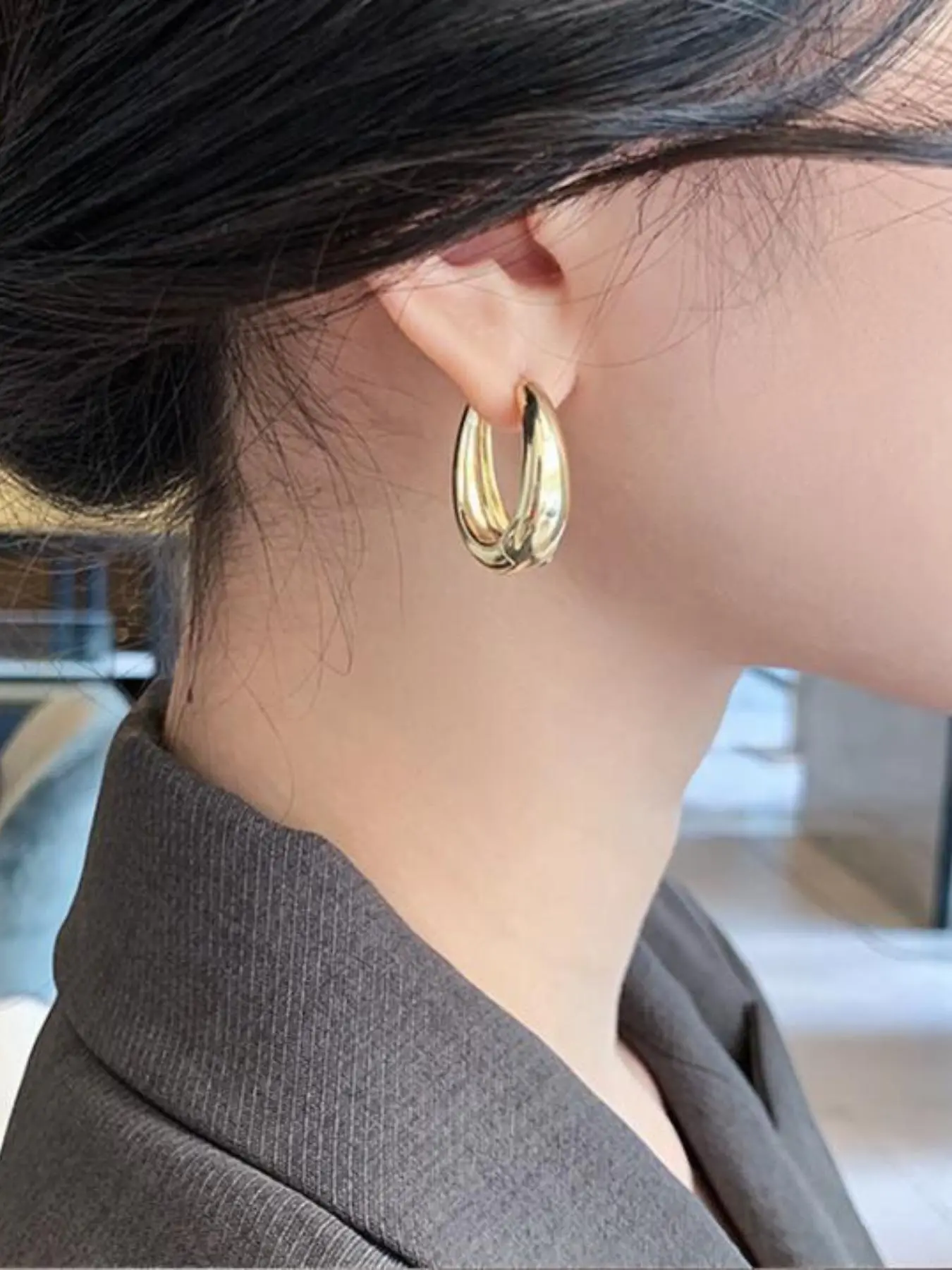 Gold/Silver Plain Hoop Shape Earrings, Ear Hook Design, Classic Retro Style, Moderate size to slim face/smooth polishing for comfort, Suitable for workplace outfits/holiday parties, Fit women pursuing low-key elegance, Earrings Jewelry