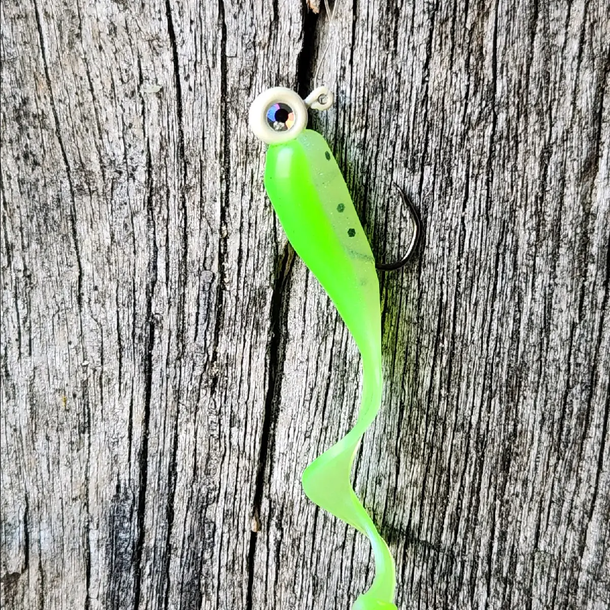 Lime/Slime Curly Kicker Crappie Bait
