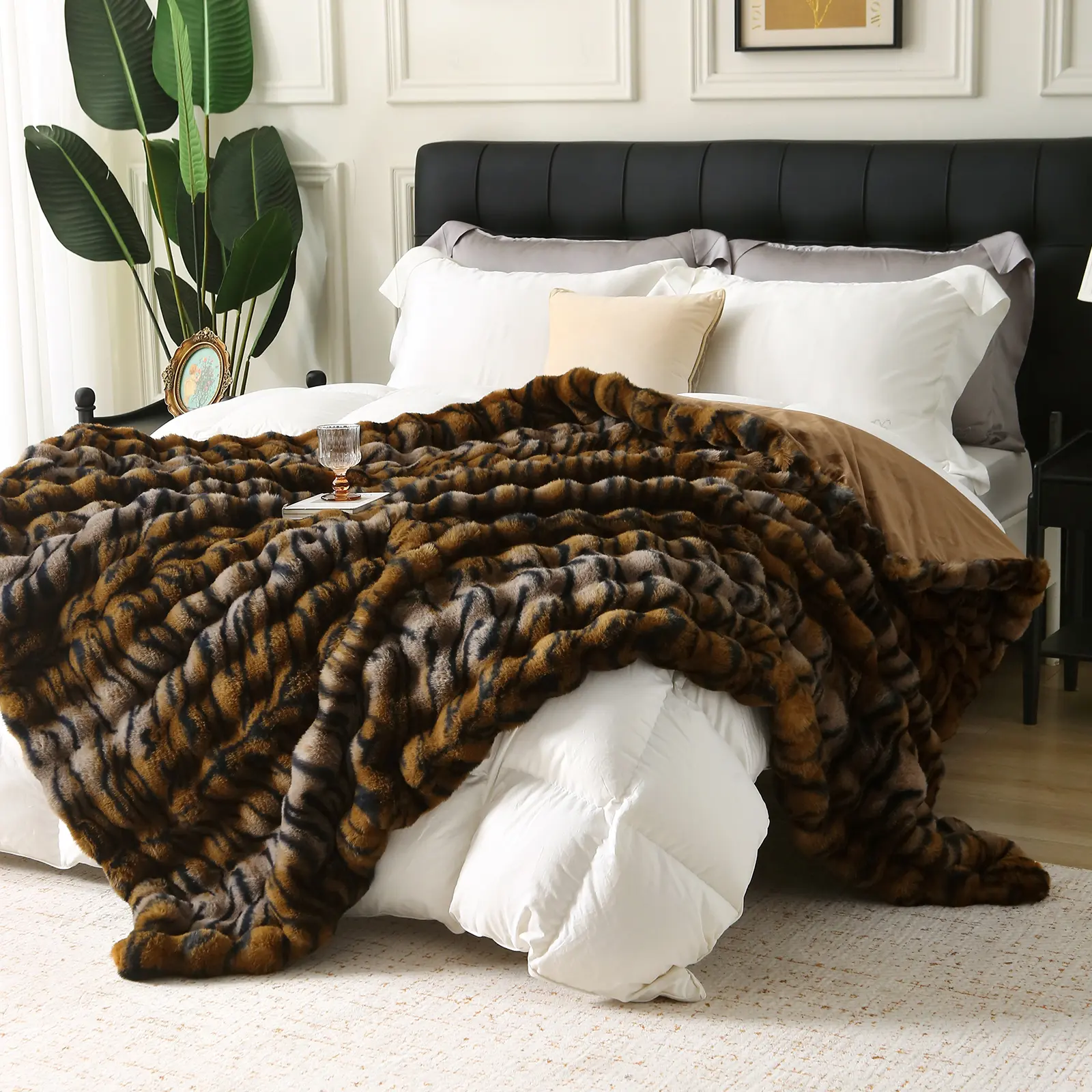 MERRYLIFE Luxury Thick Plush Cheeath/Cow/Tiger Print Faux Rabbit Fur Throw Blanket Ultra-Plush Cozy Soft Decorative Blanket Use for Couch Bed Travel