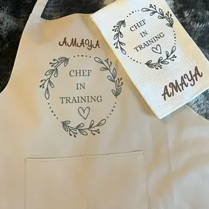 Customized Apron and Towel Set - Customizable Design with Embroidered Text, Ideal for Cooking and Baking