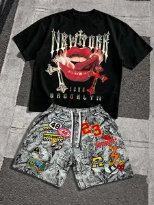 American Street Style New York Brooklyn Lip Cross Pattern Tee + Maple Leaf Digital Print Shorts Set, Matching Streetwear Fashion Hip Hop Casual Sport Menswear Two-Piece