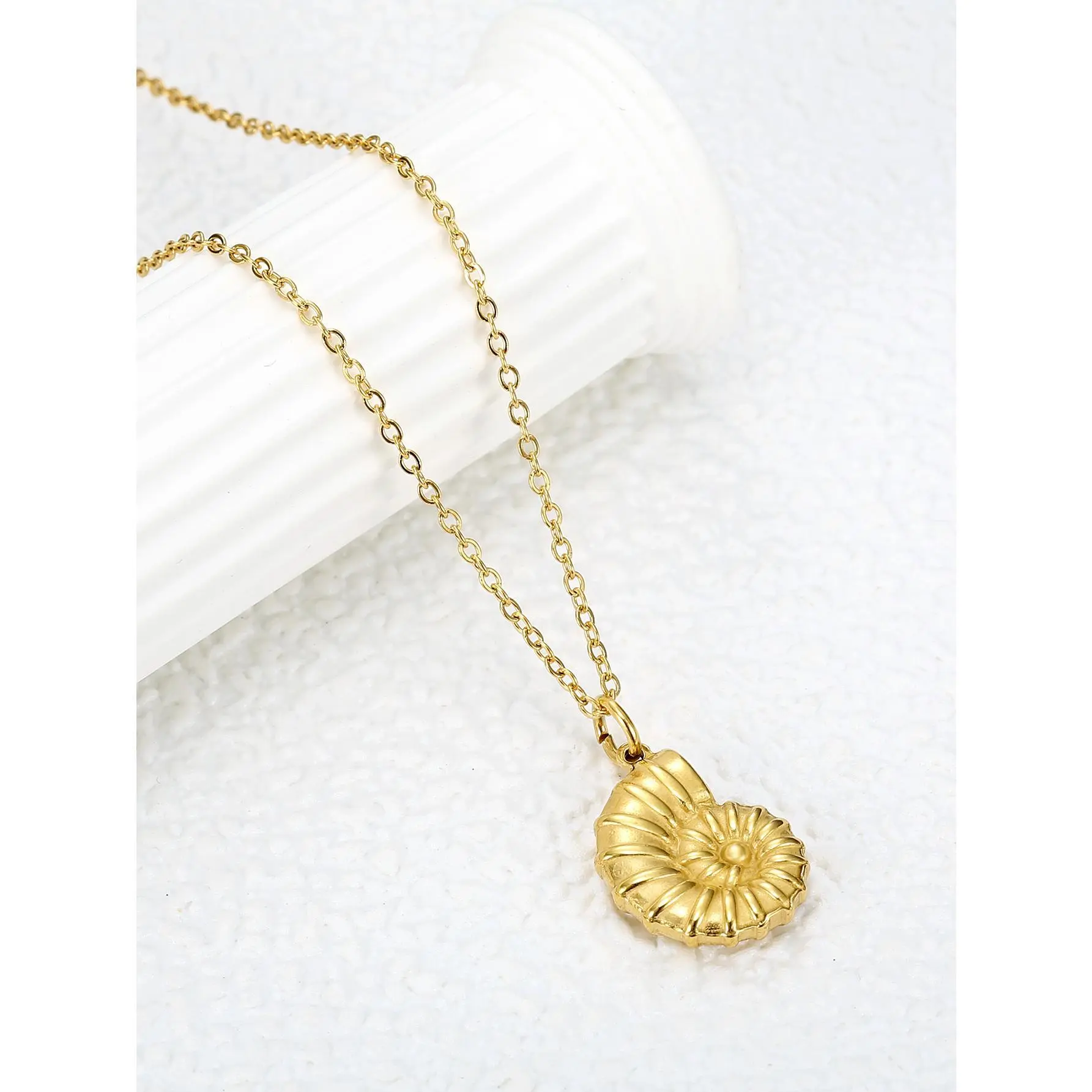Unisex Vintage Ammonite Fossil Pendant Necklace - Stainless Steel Chain, Geometric Design Chain Jewelry Necklaces for Casual Daily Wear, Party
