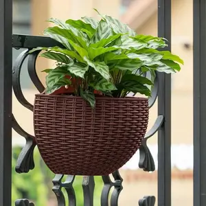 Elegant Semi-circular Rattan-Style Wall-Mounted Planter for Home and Garden, Ideal for Indoor and Outdoor Use, Versatile Design