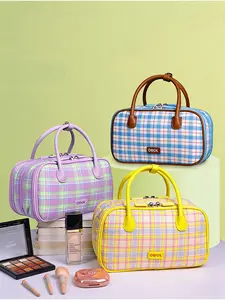 Cute Plaid Makeup Bag Large Capacity Travel Cosmetic Organizer Portable Waterproof Pillow Bag For Women travel makeup bag toiletry bag skincare bag girls gift friendship gift Aesthetic Perfect Gift