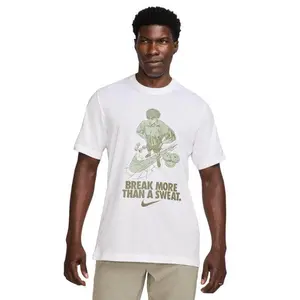 Nike Dri-FIT Men's Sporty T-Shirt, Gym Athletic Clothes, Quick Drying Top - Comfortable, Functional Workout Apparel