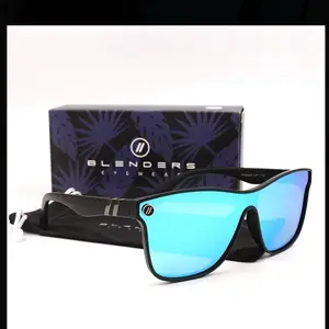 Blenders Sunglasses Dakota Mist Polarized UV400 Protection Scratch-Resistant Transparent Frame for Chic Everyday Style