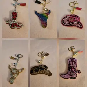Western Style Bling Bag Charm Keychains - Decorative Keychains with Bling Design, Ideal for Bag and Key Use