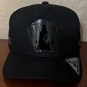 BARAJA BLACK HAT (B/B)