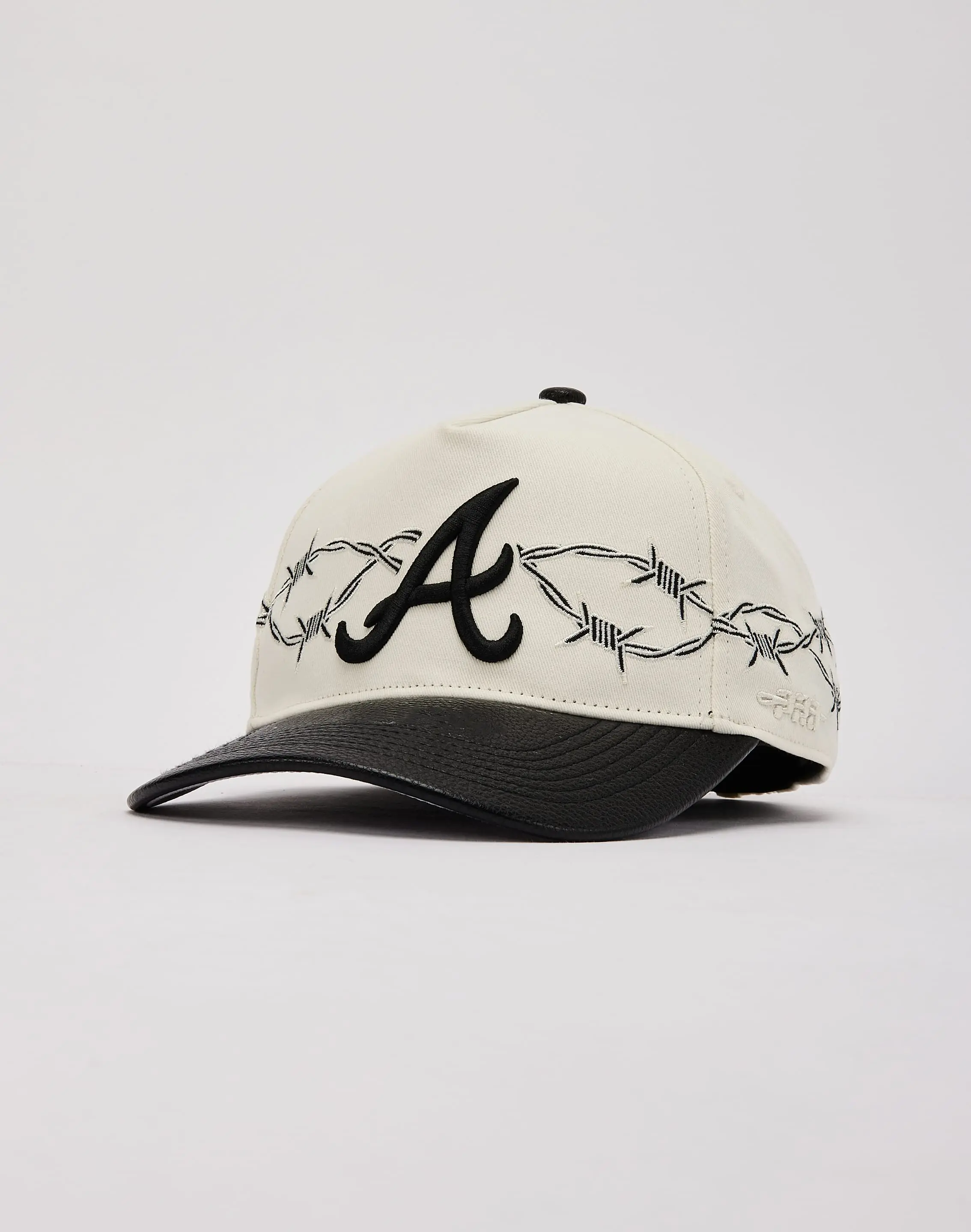 Mens Pro Standard MLB Atlanta Braves Barbed Wire Hat
