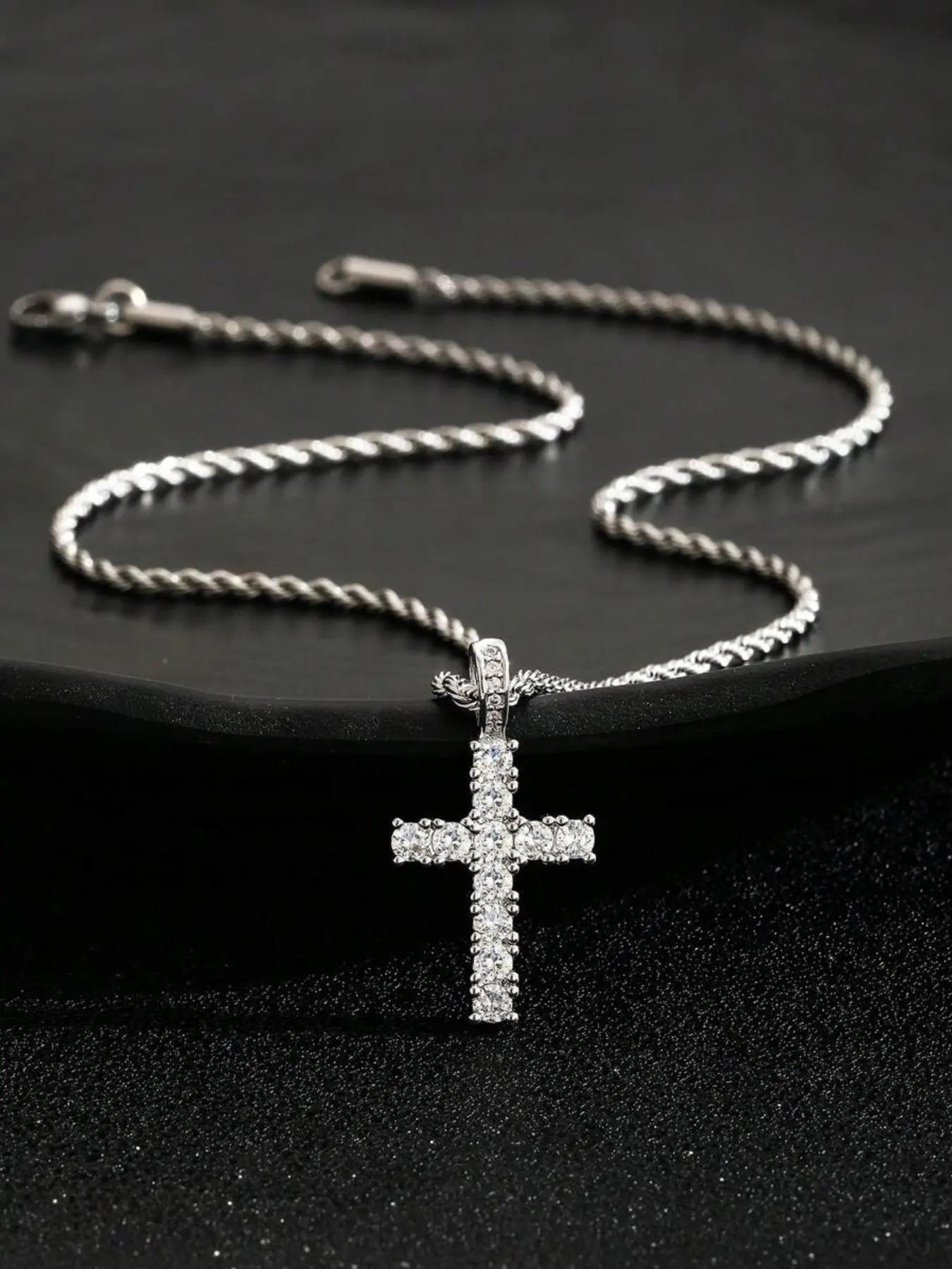 Shimmering Rhinestone Cross Pendant Necklace with Stainless Steel Chain, Elegant Luxury Jewelry for Men, Girls & Kids Daily Wear, Birthday Gift