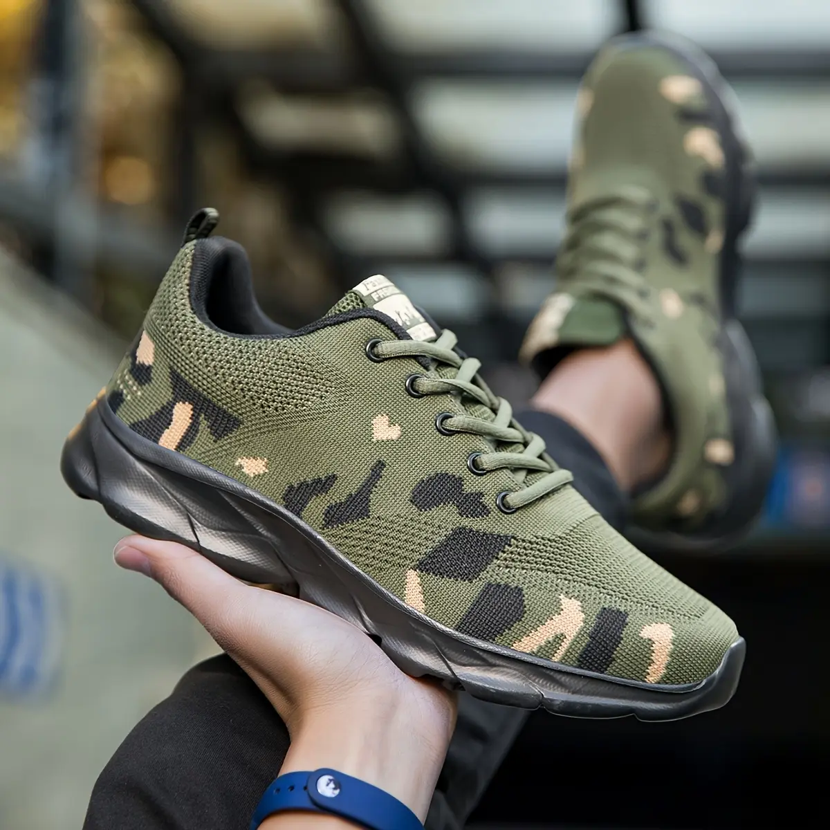 Camouflage green sneakers men's outdoor training running shoes lightweight soft sole comfortable men's casual shoes large size fitness travel versatile men's shoes
