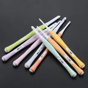 8pcs Plastic Crochet Needle Set, Candy Color Handle Crochet Hook Ergonomic Crochet Hook Set, Lightweight