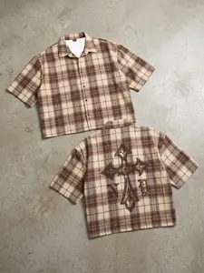 Men's Cross Print Brown Plaid Short Sleeve Shirt, 100% Polyester, Wrinkle-Resistant & Breathable, Oversized Streetwear Button-Up, Ideal for Casual Wear & Y2K Grunge Style