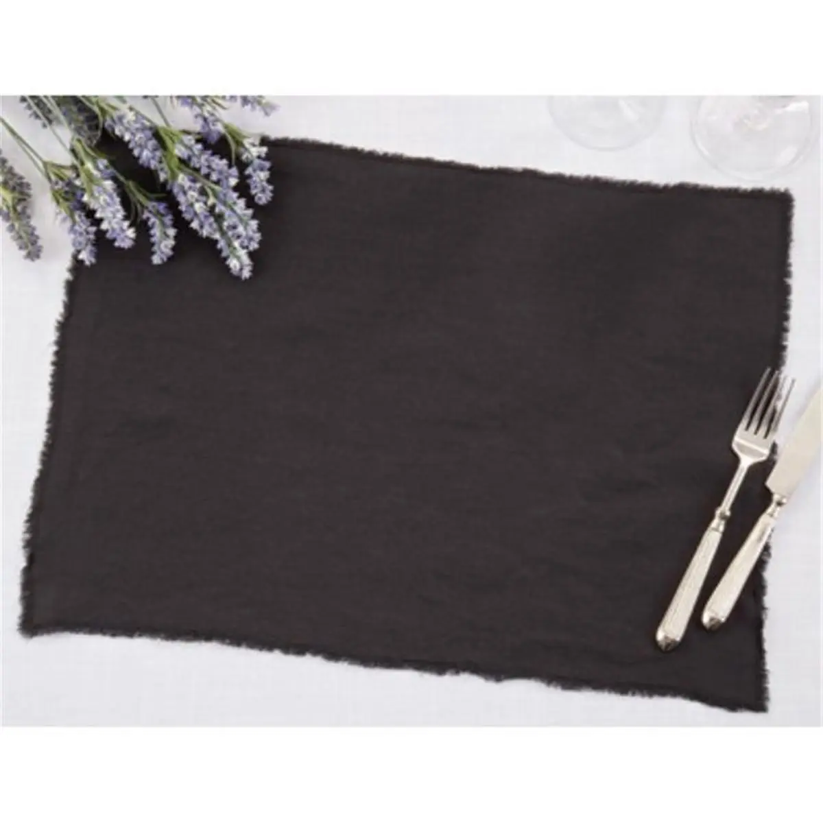 Saro Lifestyle Rectangle Placemats - 14x20 in Black Fringed Design Stone Washed, Casual Chic Attractive Designs for Daily Use & Informal Entertaining, Set of 4