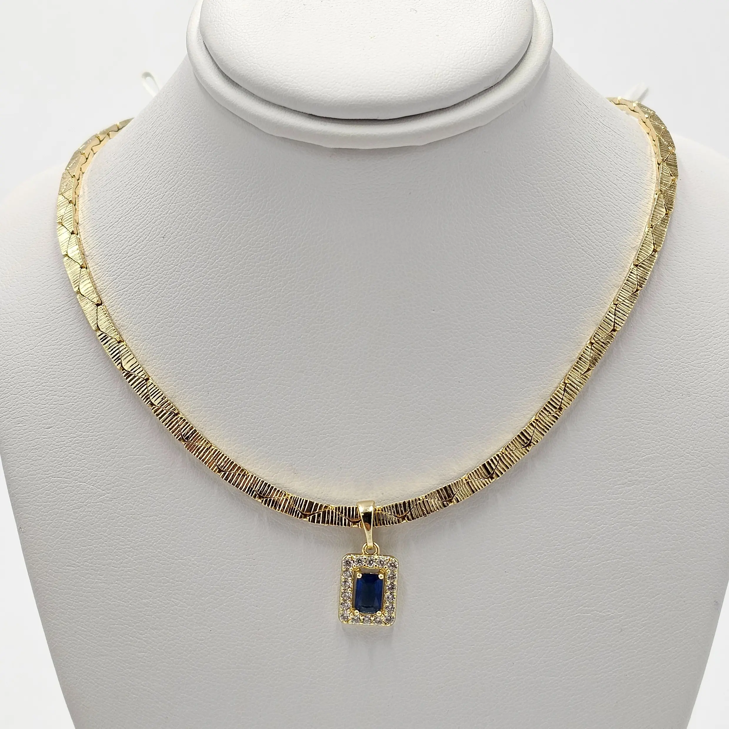Women's 42cm Gold Statement Chain Choker - Rhinestone Costume Necklace with Metal Coating, Fashion Jewelry Accessories, Rhinestones, Female, 42 Cm, Chain Jewelry Necklaces, Fashionable Jewelry Accessories, Rhinestone Necklaces