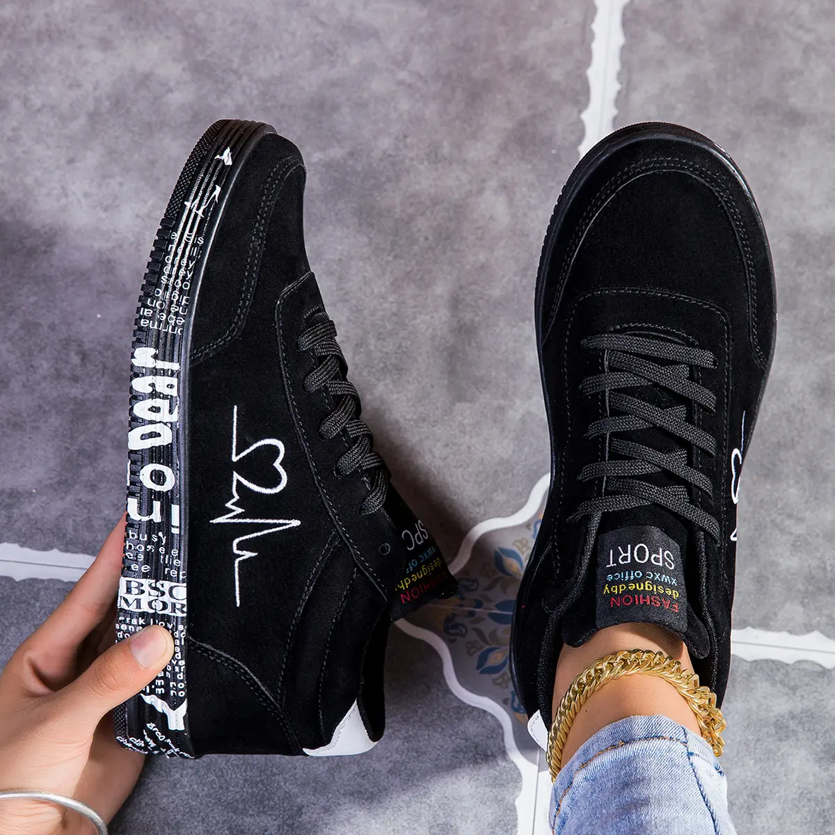 Women's heart-shaped design canvas shoes casual sports shoes, lace-up soft-soled platform comfortable skateboard shoes, low-top mid-top Valentine's Day shoes, men's walking shoes tennis work shoes youth sports running shoes couple shoes